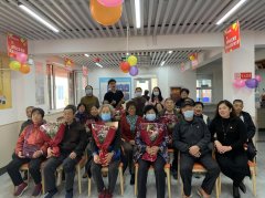 爱在17 情暖闻涛——黄海路街道闻涛山庄社区举办集体生日会